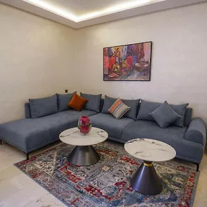 Spacieux Et Luxueux Apartment